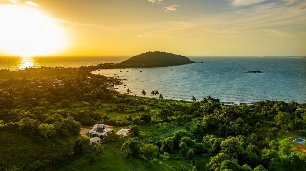 Spicy Mango Ocean Paradise - Luxurious Sea View Villa In Alibaug Christpada Exterior foto